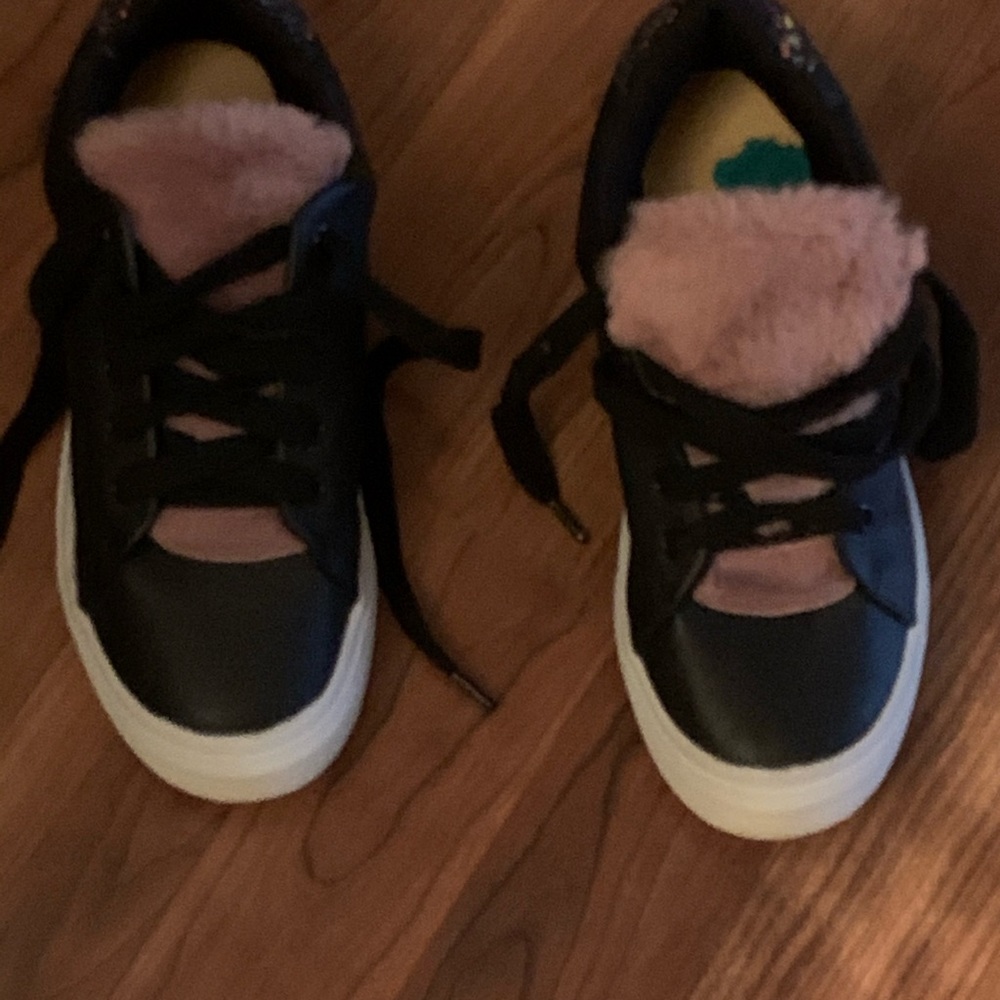 Girls dolce Vita fashion sneakers size 3